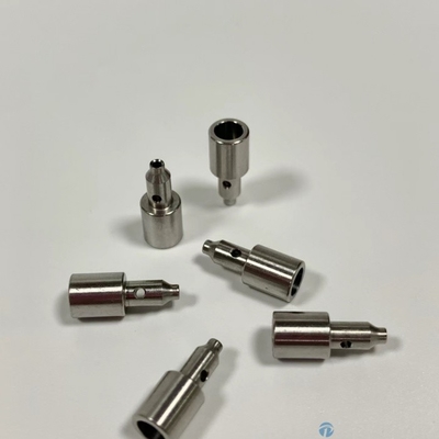 Aanpassen van lichtgewicht CNC TC4 Titanium gedraaide kleine onderdelen voor Bluetooth controller